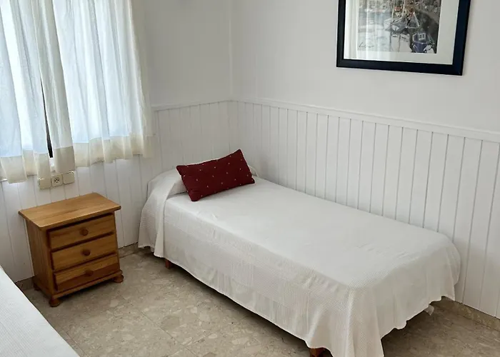 Isard 4 Bis Junto A La Playa * Girona