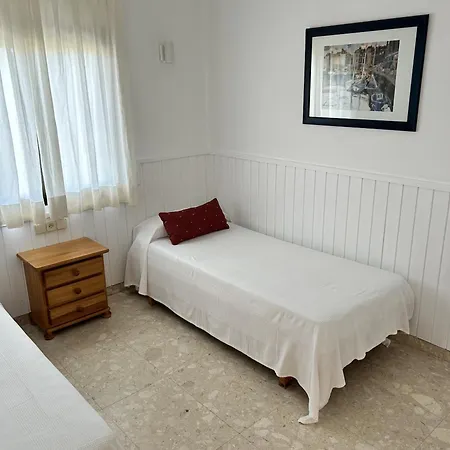 Isard 4 Bis Junto A La Playa * Girona